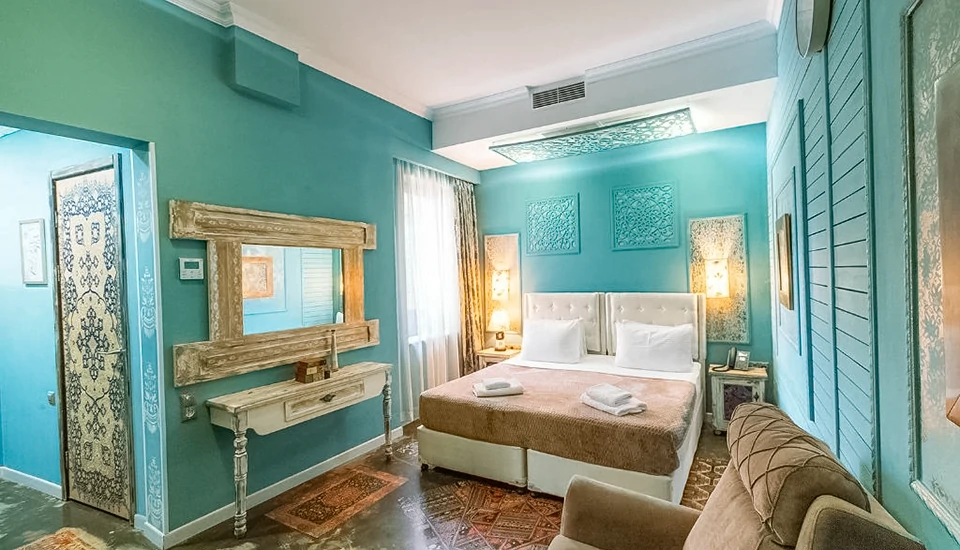 هتل آیوانی تفلیس